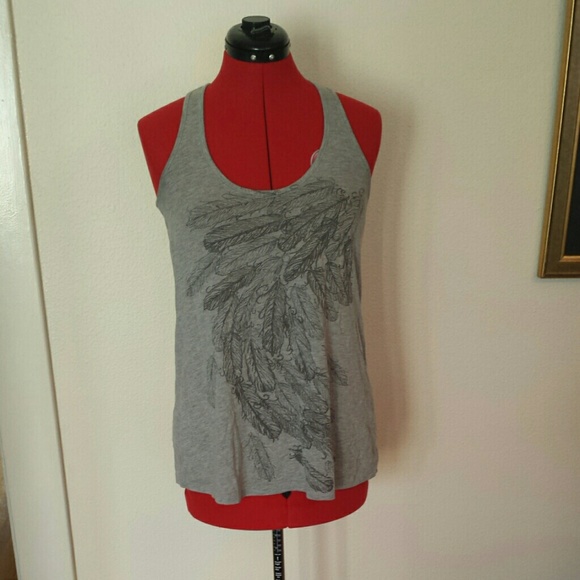 Feather pattern racer back t shirt