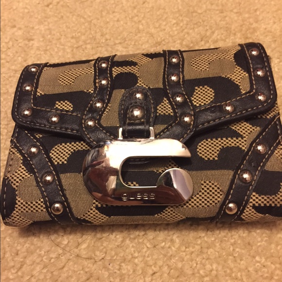 Guess purse