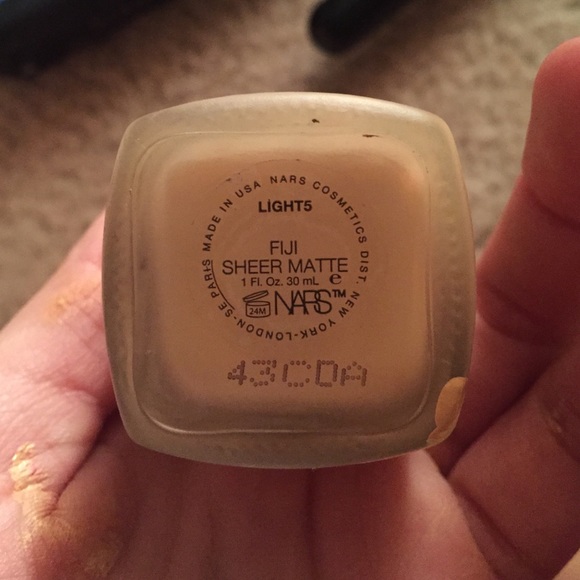 Nars foundation & illuminator - Picture 2 of 3