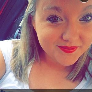 Meet your Posher, Gina