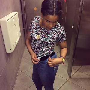 Meet your Posher, Mely