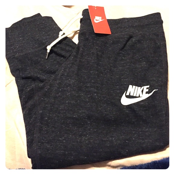 Nike Pants - Brand new dark grey calf length sweats Nike