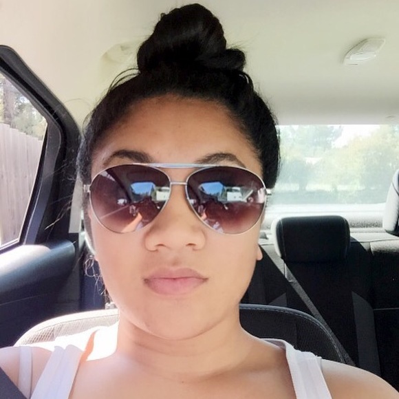 Meet your Posher, Lei