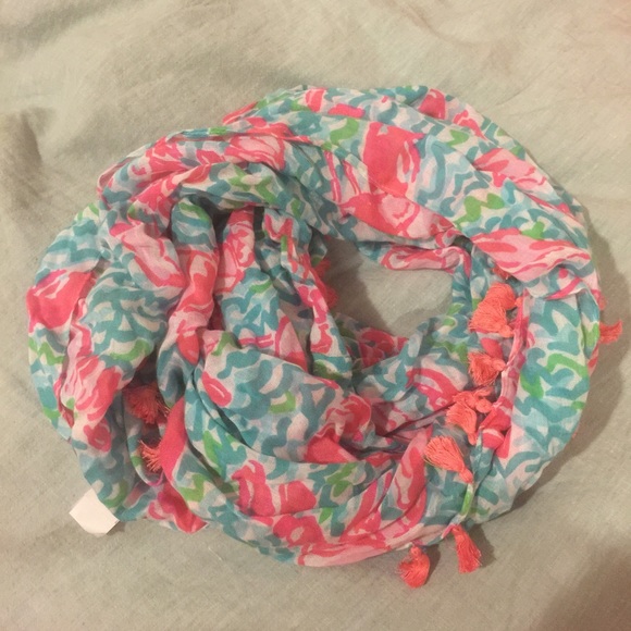Riley Tassel Trim Infinity Loop Scarf Lobstah Roll