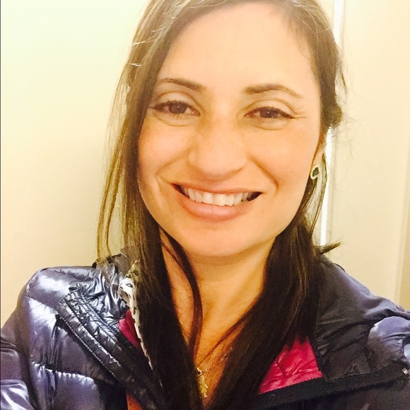 Meet your Posher, Carla - Picture 1 of 1