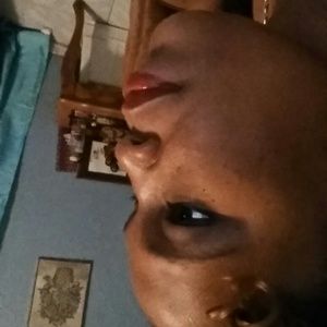 Meet your Posher, Genevieve