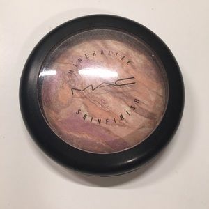 MAC Perfect Topping Mineralized Skinfinish