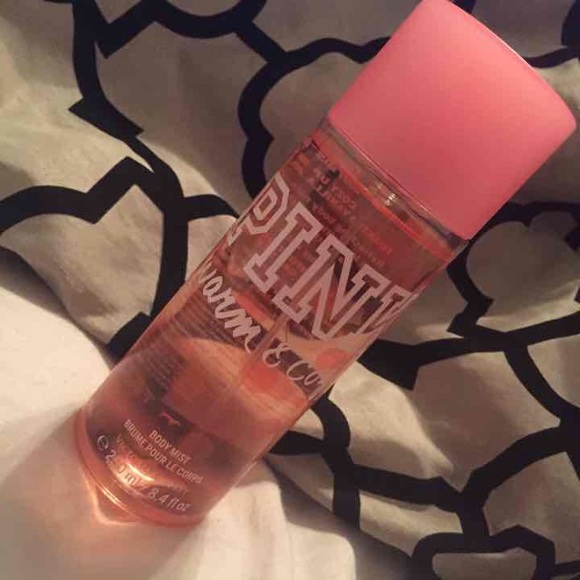 🌟SALE🌟PINK warm & cozy body mist