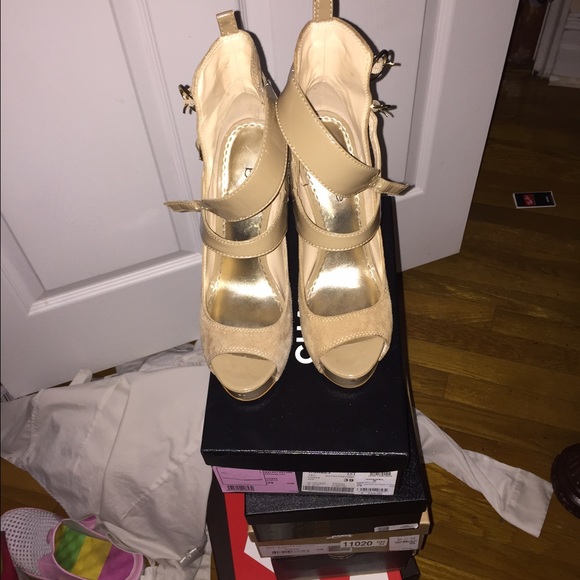 Bebe sandal - Picture 1 of 4
