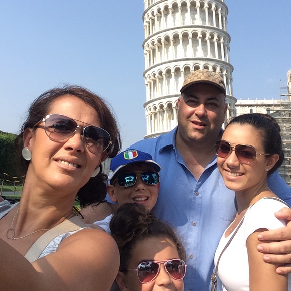 Meet your Posher, Beth - Picture 1 of 1