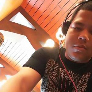 Meet your Posher, Manuel