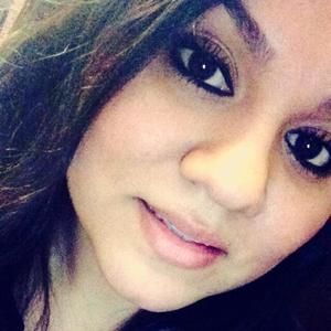 Meet your Posher, Mayra