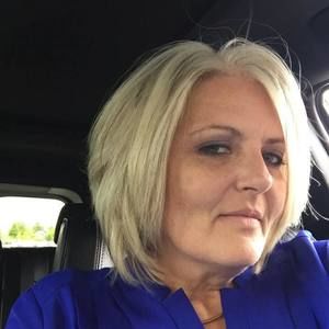 Meet your Posher, Laurie