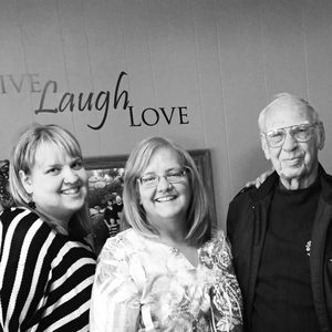 Meet your Posher, Stefanie