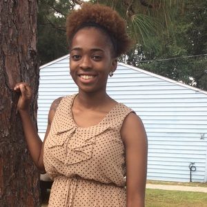 Meet your Posher, Kanisha