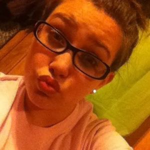 Meet your Posher, Alyssa