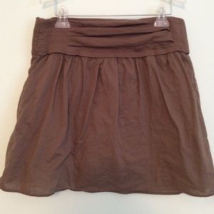 Brown cotton skirt with pleated waist