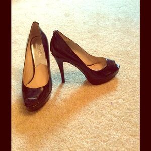 Michael kors Black patent peep top heel