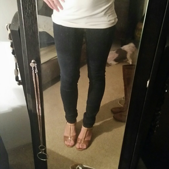 SOLD!! Abercrombie skinny jeans size 6 dark wash