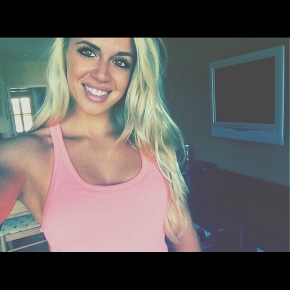 Meet your Posher, Courtney