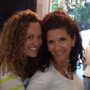 Meet your Posher, Mariela