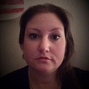 Meet your Posher, Cynthia