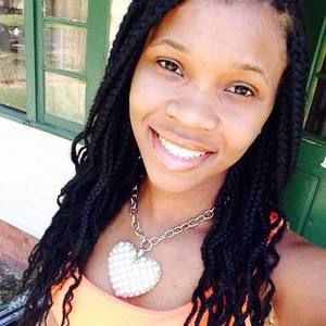 Meet your Posher, Iesha