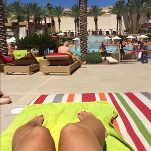 Meet your Posher, Laura