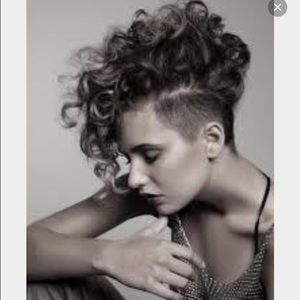 Meet your Posher, Astria