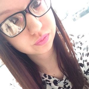 Meet your Posher, Megan