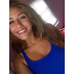 Meet your Posher, Alessia