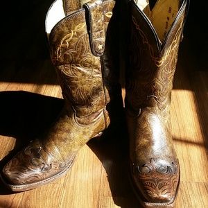 SOLD LOCALLY Tony Lama Womens Overlay cowboy boots