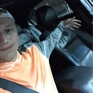 Meet your Posher, Brady