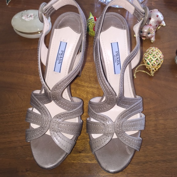 PRADA SHOES. - Picture 3 of 10