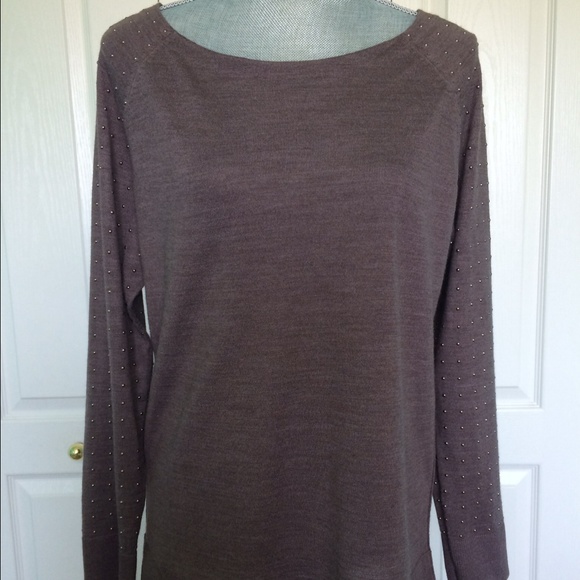 Long sleeve brown sweater