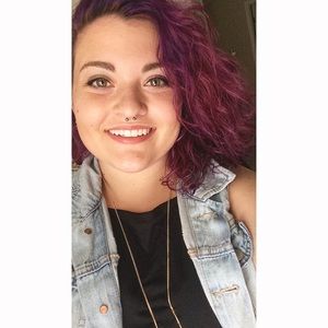 Meet your Posher, Ashley