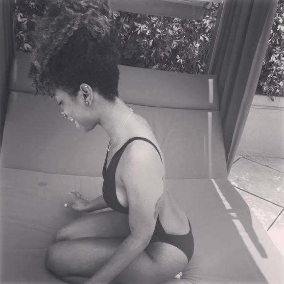 Meet your Posher, Vicky - Picture 1 of 1