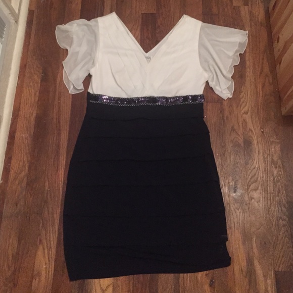 Formal Form-Fitting Navy & White Dress