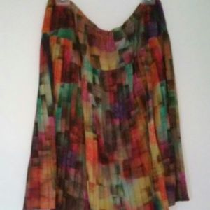 Multicolor pleated A-line skirt.