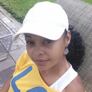 Meet your Posher, Sheila