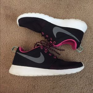 Nike Roshe runs