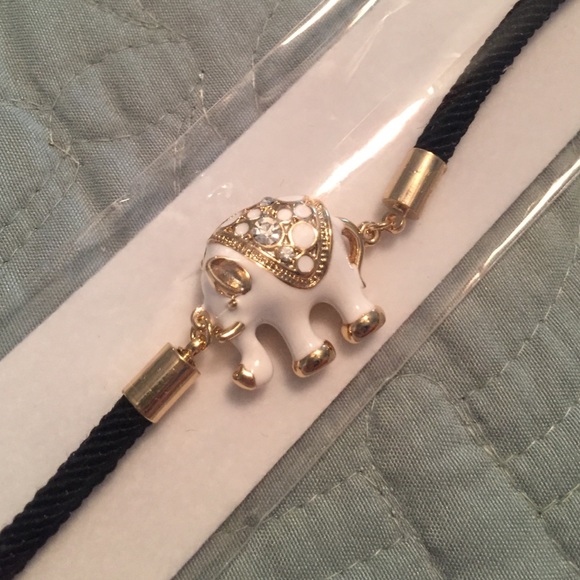 18k White gold and rhinestone elephant bracelet !