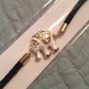 18k White gold and rhinestone elephant bracelet !