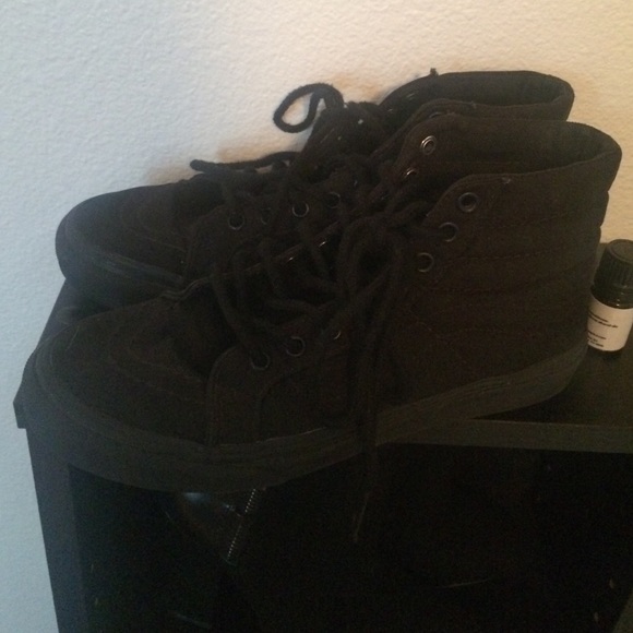 Black sk8 vans