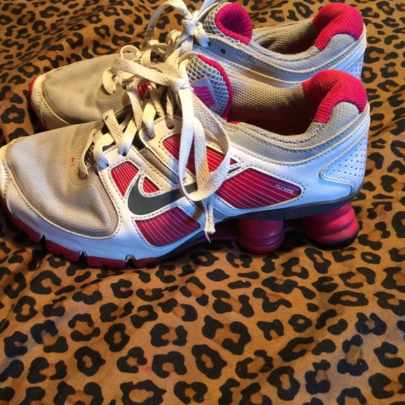 Nike shox sneakers size 6