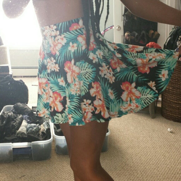 Flowy skirt