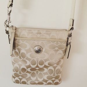 AUTHENTIC Coach crossbody bag