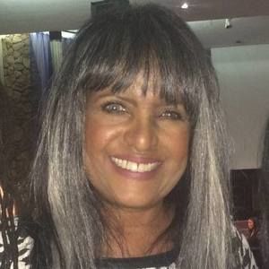 Meet your Posher, Dee dee