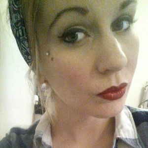 Meet your Posher, Madison