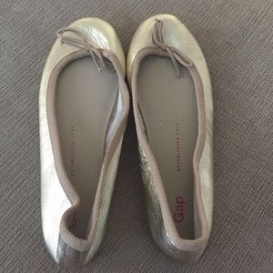 Brand new gap flats